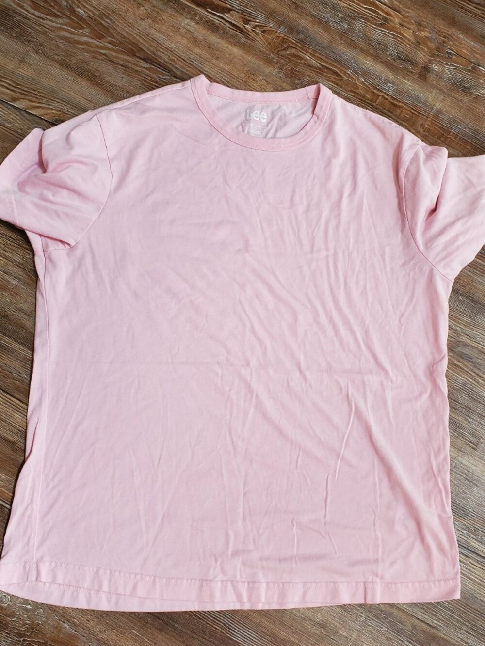 Lee Short Sleeve T-Shirt Men's Size Large Pink Cotton Blend Casual Plain